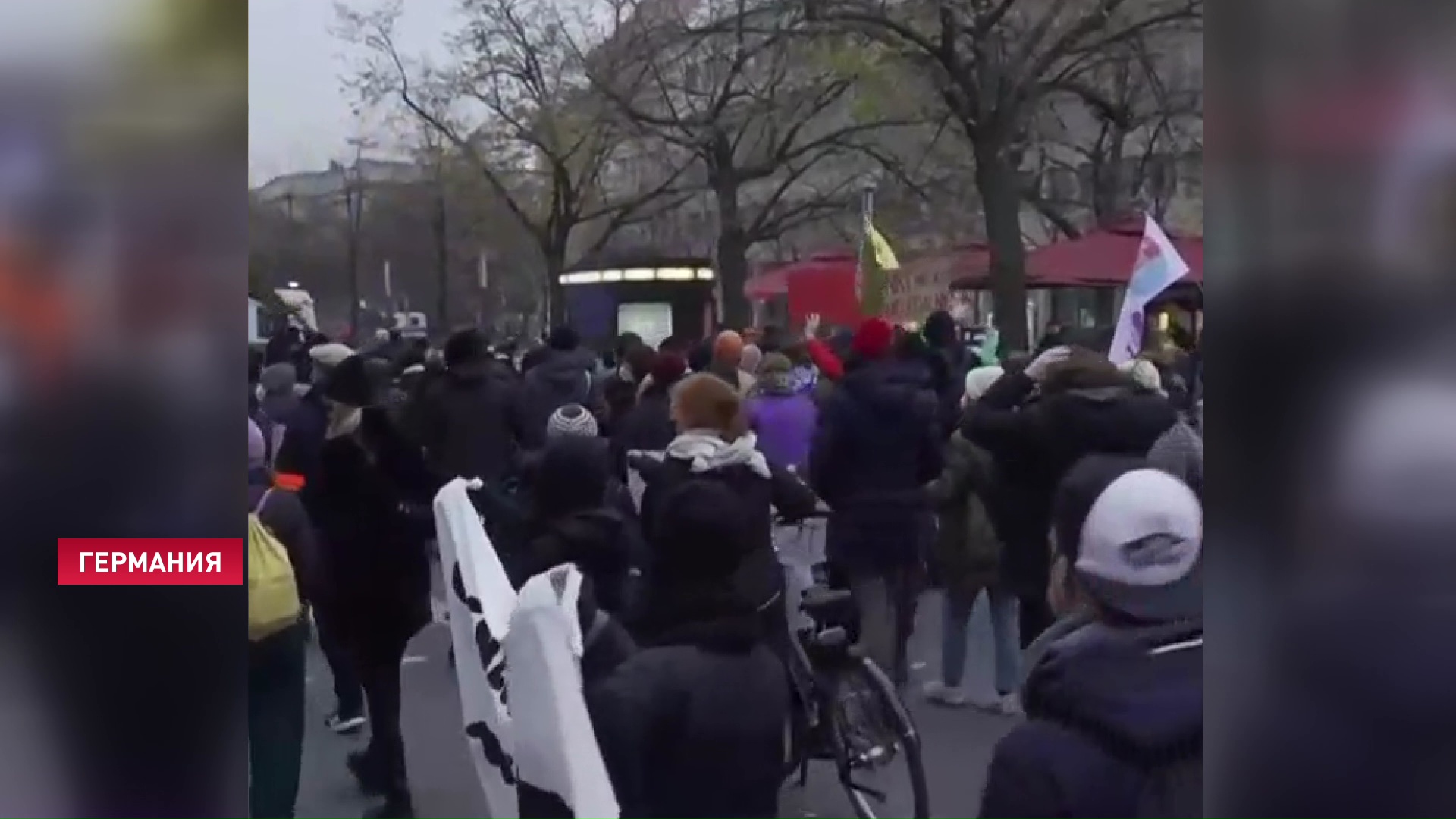 В Берлине прошёл митинг в поддержку беженцев, застрявших на границе-1