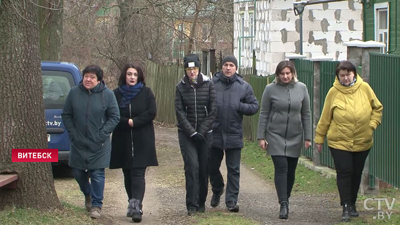 Нападают на женщин и детей. Бездомные собаки держат в страхе жителей Витебска-6