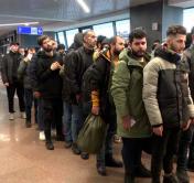 «Это прекрасная страна, но мы не будем здесь оставаться». Что говорят беженцы, которые улетают из Беларуси? «Это прекрасная страна, но мы не будем здесь оставаться». Что говорят беженцы, которые улетают из Беларуси?