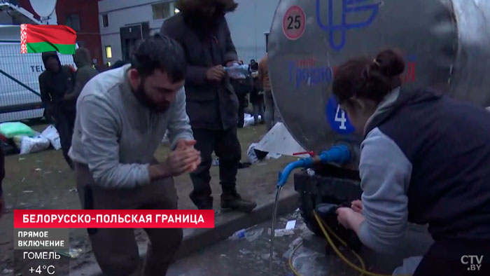 Нет газовых атак и водомётов. С линии обстрела на границе с Польшей вывезли всех беженцев-7 Нет газовых атак и водомётов. С линии обстрела на границе с Польшей вывезли всех беженцев-7