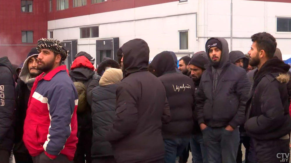 Беженец объяснил, почему не сразу перешёл с семьёй в ТЛЦ: был страх, что нас депортируют-1