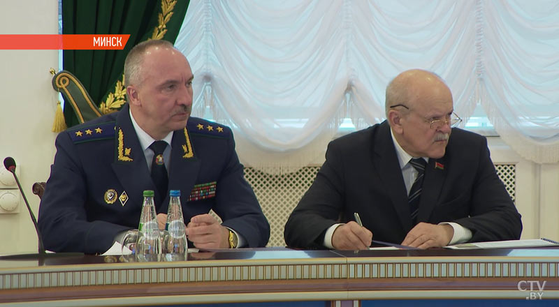 Безопасность детей: какие опасности их поджидают во дворе дома, по пути и даже в школе?