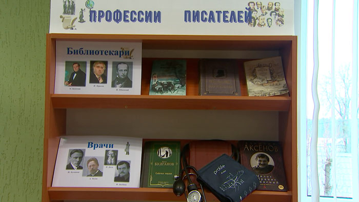 Даль был врачом, а Крылов – библиотекарем. В Мяделе организовали выставку профессий писателей