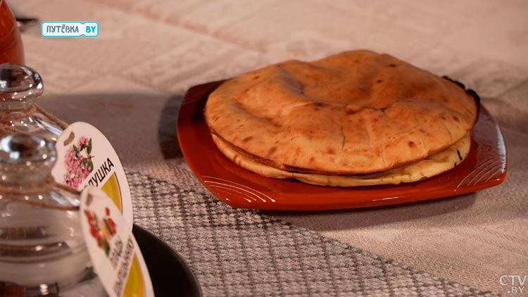 Всё по бабушкиным рецептам. Побывали на мастер-классе приготовления блинов по-вишовски-4