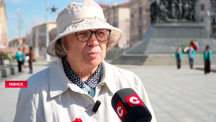 «Война всегда во мне». У монумента Победы в Минске собрались защитники и жители блокадного Ленинграда-7
