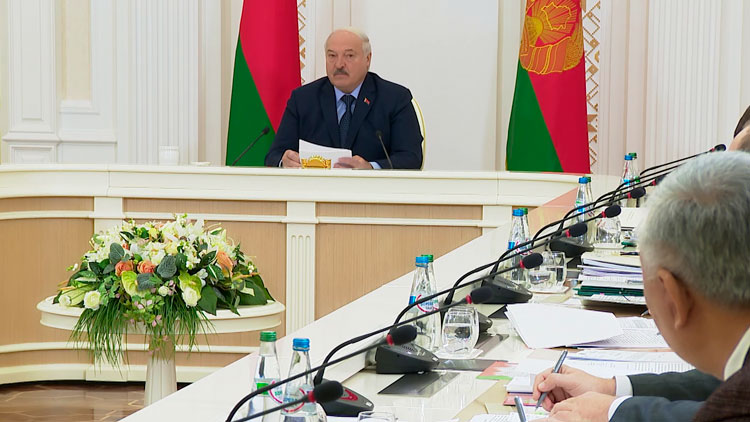 Президент – о работе БНБК: «Дела обстоят не совсем так, как мы планировали»