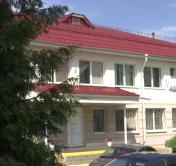 «В каждой палате есть несколько точек доступа кислорода». Как лечат пациентов с коронавирусом в Марьиногорской больнице