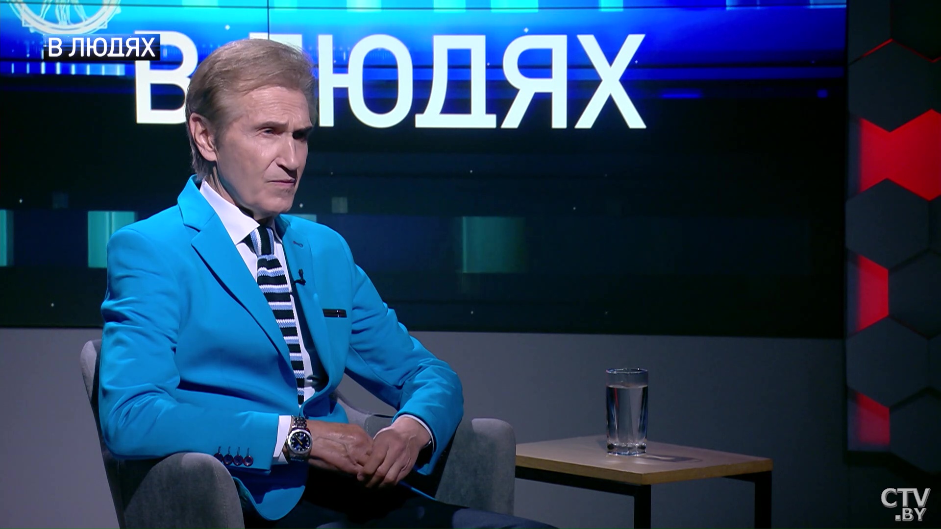 Лев Лещенко сказал: «Володя, тебе надо петь!» Заслуженный артист Беларуси Владимир Провалинский о том, как пришёл на большую сцену-16 Лев Лещенко сказал: «Володя, тебе надо петь!» Заслуженный артист Беларуси Владимир Провалинский о том, как пришёл на большую сцену-16