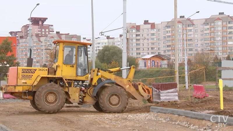 В Лошице строят дороги в новые микрорайоны-1