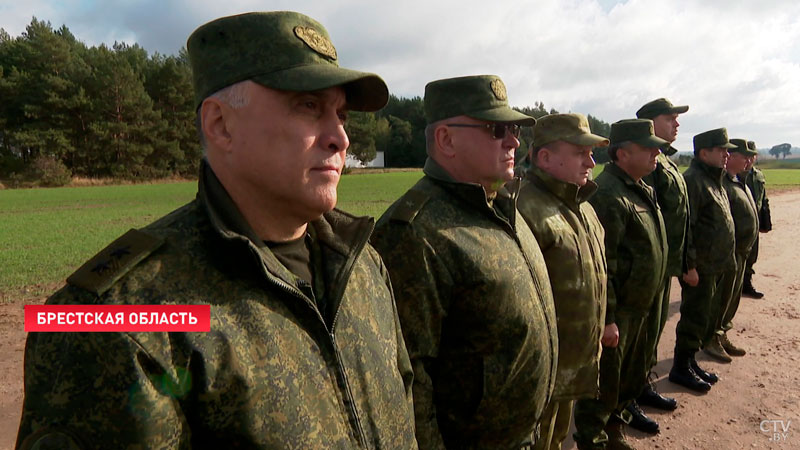 Лукашенко ознакомился с учебным объектом Минобороны в Брестской области-4