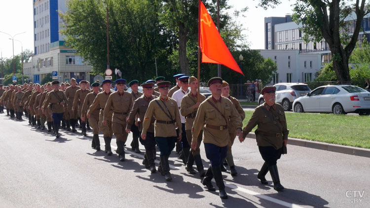 Атмосферу последнего мирного вечера 1941 года воссоздали в Бресте-4