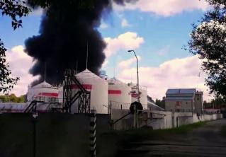 Спасатели потушили пожар на нефтебазе в Бресте