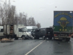 Белорусский микроавтобус попал в серьезную аварию под Брянском 