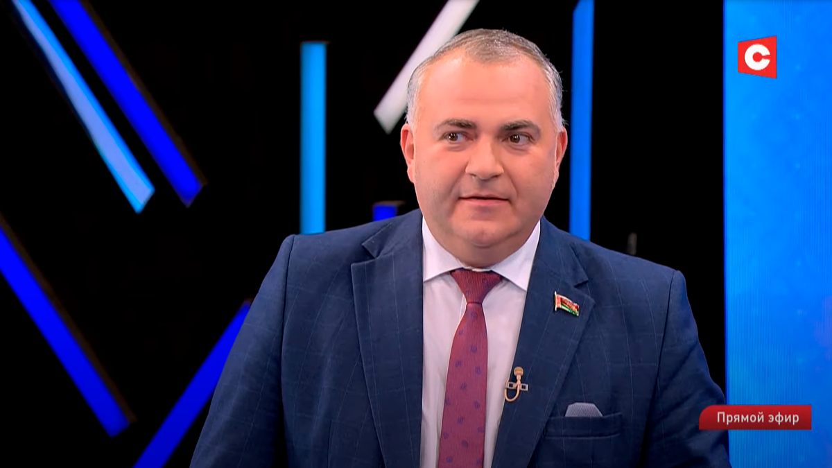 Азарёнок: «У нас не будет обрушений, закрытия заводов – сегодня Президент это показал»-10 Азарёнок: «У нас не будет обрушений, закрытия заводов – сегодня Президент это показал»-10