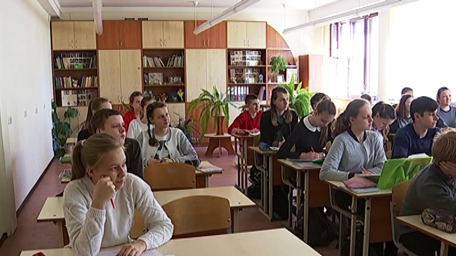  «Такая травля влечёт за собой очень серьёзные последствия». Что делать родителям, если его ребёнка обижают в школе 