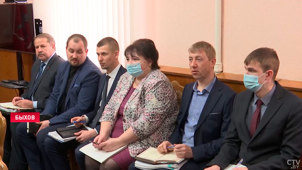 Администрация Президента держит на контроле темпы посевной. В Быхове Игорю Сергеенко доложили о положении дел аграрии-13