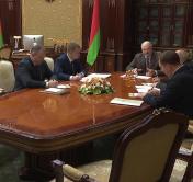 Александр Лукашенко: «Никакого расточительства государственных средств в будущем году допустить мы не можем» Александр Лукашенко: «Никакого расточительства государственных средств в будущем году допустить мы не можем»