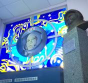 В «космическом» агрогородке Беларуси установили бюст Юрия Гагарина. Показываем, как он выглядит