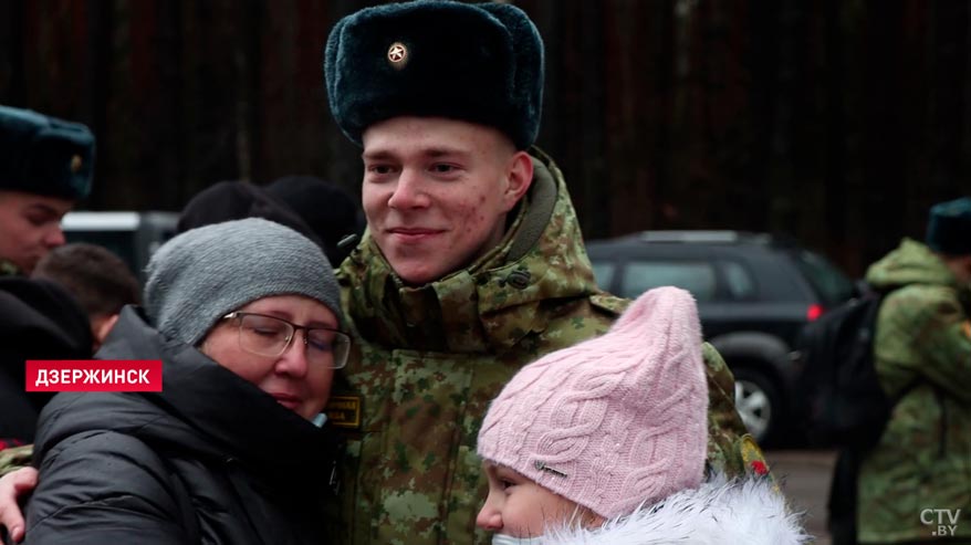 «Бывших пограничников не бывает». Анатолий Лаппо поздравил новобранцев с принятием присяги-10