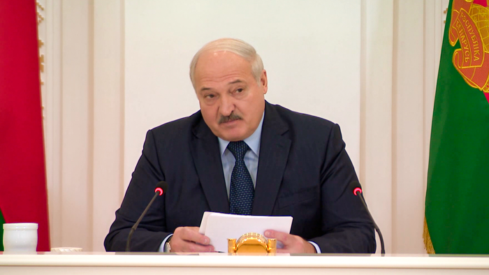 «Я вынужден вмешиваться в ситуацию». Лукашенко заявил, что чиновники не справляются с ростом цен
