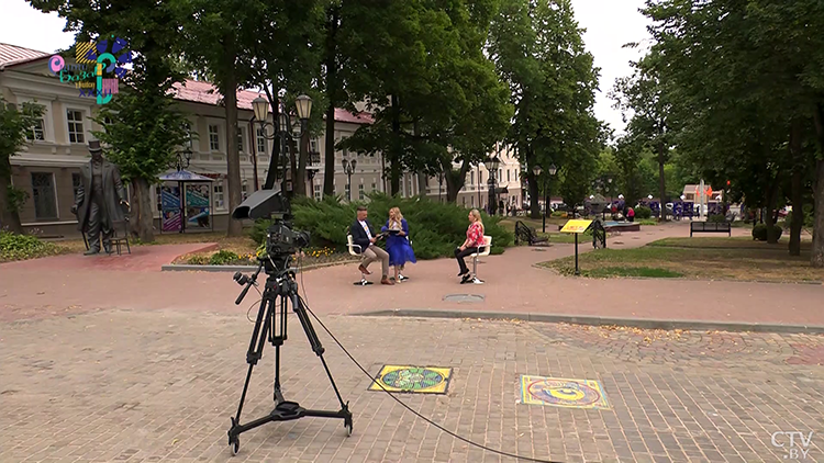 «Голодным никто не останется». Чем накормят на «Славянском базаре» и в каких кафе можно расплатиться «васильками»?-13