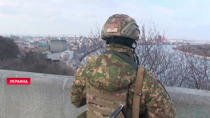 Взорван важный мост, разгуливают вооружённые мародёры. Что сейчас происходит в Украине?