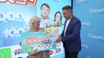 «Сначала это был шок». Минчанка купила мороженое и выиграла 30 тыс. рублей от «Санты»
