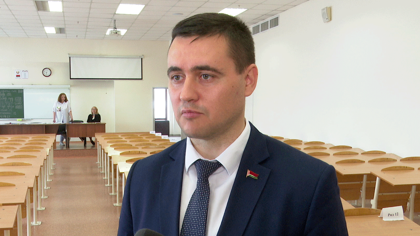 Министр образования: никто не будет специально создавать каверзных вопросов для абитуриентов