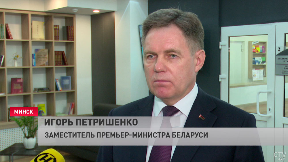 «Всё организовано, как и всегда». Игорь Петришенко проинспектировал ход вступительной кампании в Минске-4