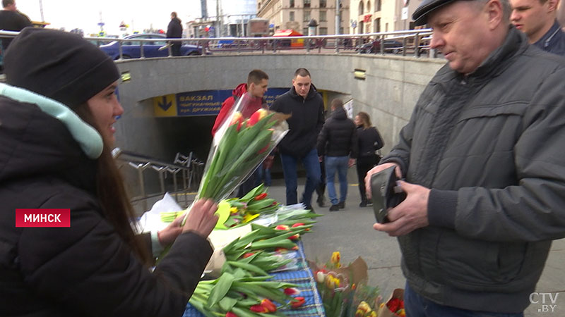 Как сохранить свежесть букета дольше? Какие цветы дарили белорускам на 8 Марта-4