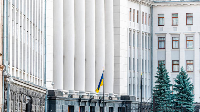 Депутат Стефанчук сообщил, что в Киеве повреждены админздания Верховной рады