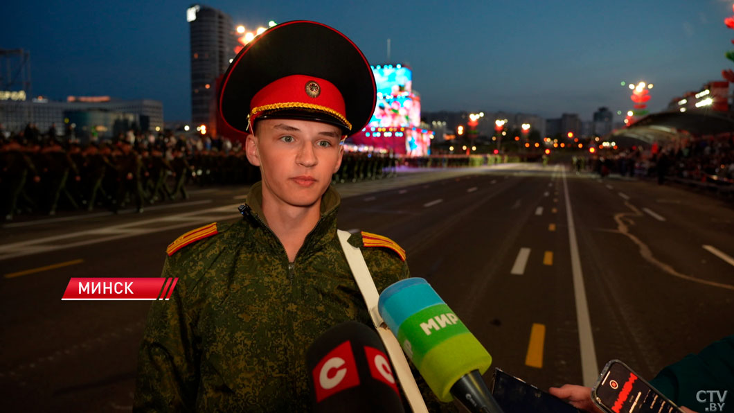 Техника времён войны и более 200 единиц современной – посмотрели за репетицией Парада на 9 Мая-8