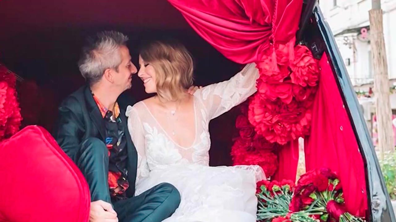 Катафалк и стриптиз невесты – рассказываем о самых эпатажных свадьбах Катафалк и стриптиз невесты – рассказываем о самых эпатажных свадьбах