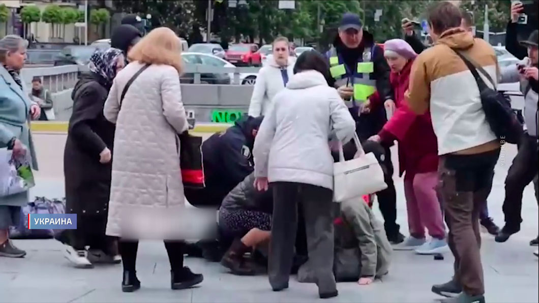 За память штрафуют и садят – в Европе превратили 9 Мая в «день запретов»-14