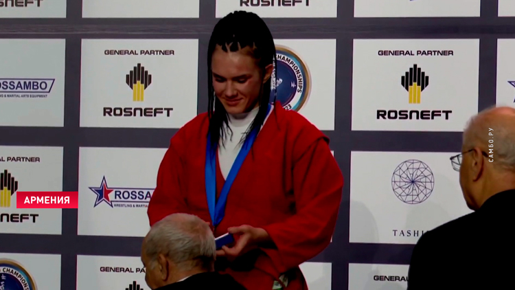 Даниэла Ждан стала чемпионкой мира по самбо в Ереване-4