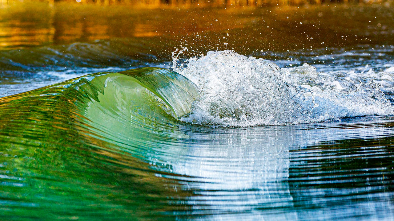 Во Вьетнаме из-за наводнений погибли по меньшей мере 90 человек