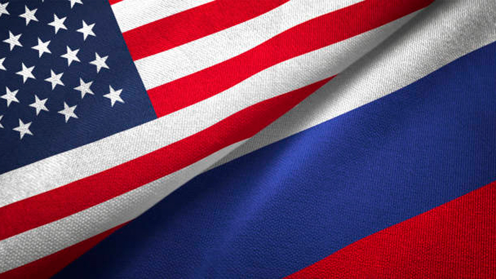 Ушаков сообщил, что переговоры Путина и Трампа пройдут по формуле «5 на 5»-0
