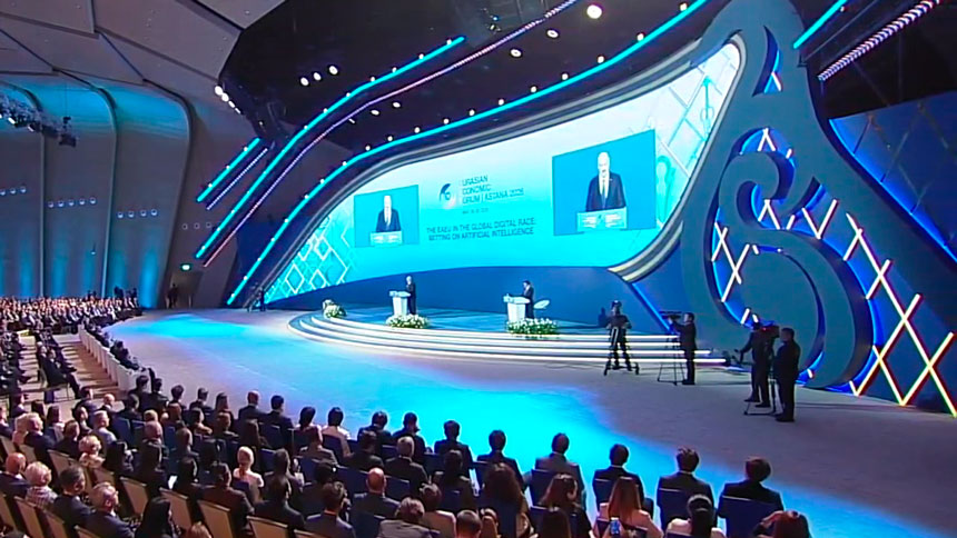 Лукашенко рассказал о внедрении ИИ в реальный сектор экономики Беларуси