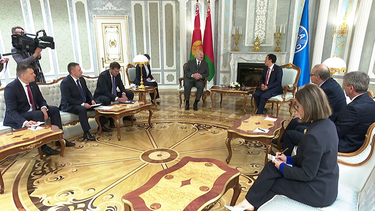 Лукашенко: Беларусь играет важнейшую роль в мире в обеспечении продовольствием