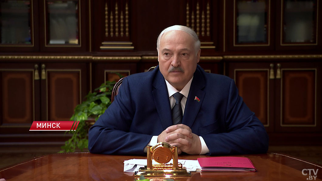 Женщина хочет иметь ребенка – значит, святая! Лукашенко про ЭКО-4