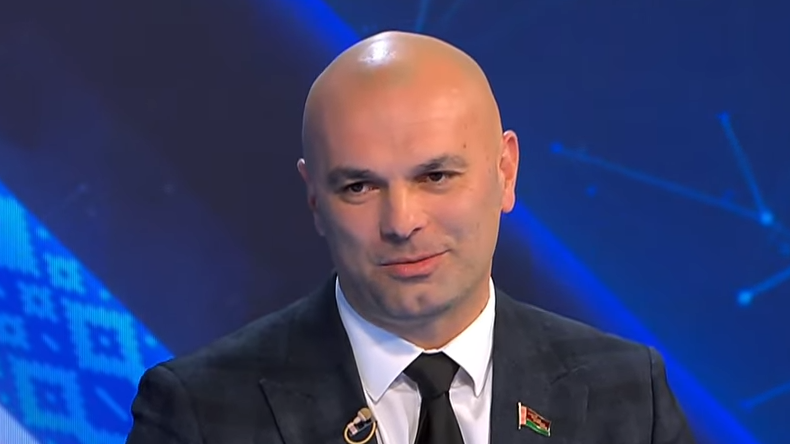 «Поставили 10 автомобилей скорой помощи». Гендиректор «МАЗ-Купава» рассказал, какая техника нужна в Африке