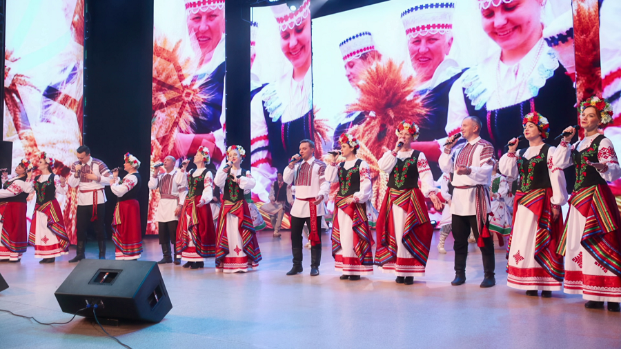 Танцы и народные песни. А вы знали, что на предприятии «Мингаз» активно развиваются творческие коллективы? Танцы и народные песни. А вы знали, что на предприятии «Мингаз» активно развиваются творческие коллективы?