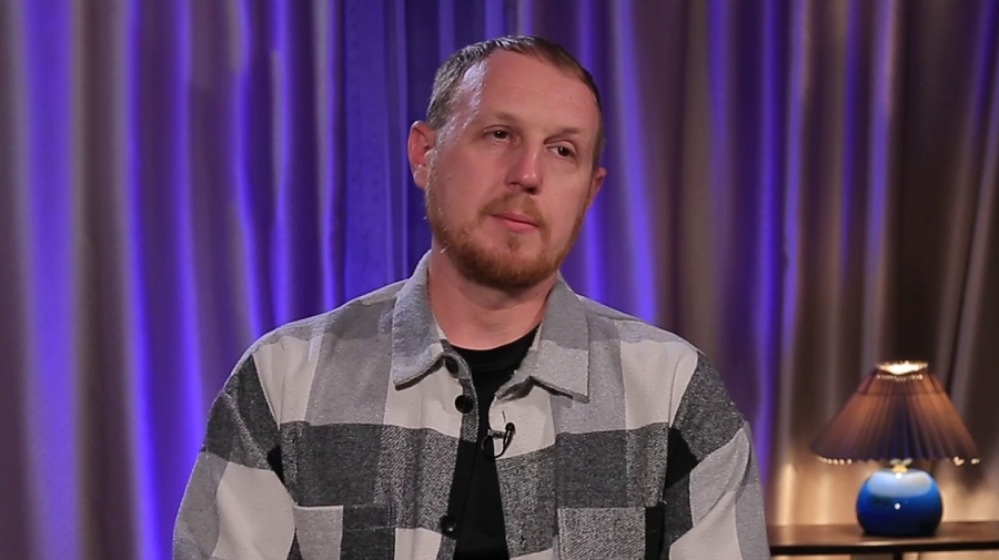 «Оступился и потерял равновесие». История белоруса, который выпал из окна четвертого этажа и остался жив «Оступился и потерял равновесие». История белоруса, который выпал из окна четвертого этажа и остался жив