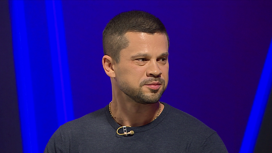 «Тренировались без отопления». 24-кратный чемпион мира по армрестлингу рассказал, как деревня закалила характер