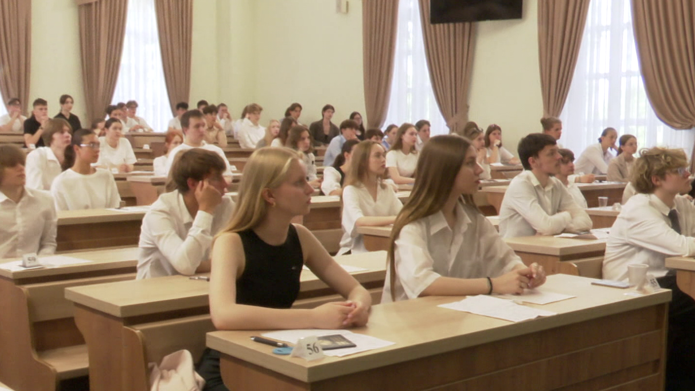 Абитуриенты 2 июня сдают ЦТ по второму профильному предмету