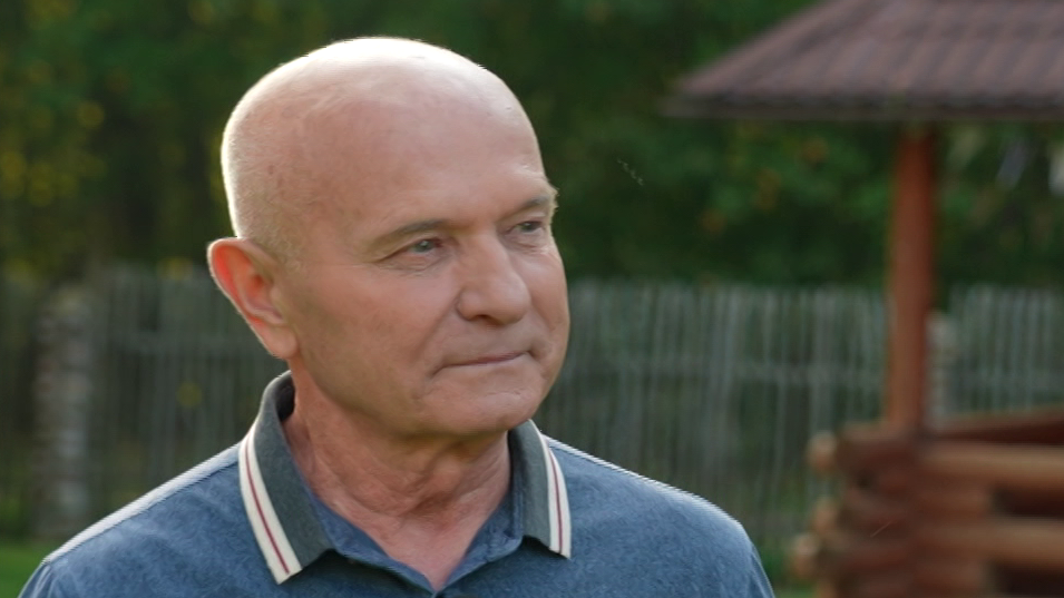 Спрыгнуть с крыла самолёта и облить холодной водой! Мочанский о необычных традициях у лётчиков