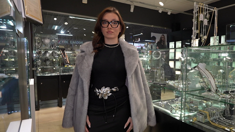 Как с помощью аксессуаров сделать образ ярче? Имиджмейкер показала несколько способов