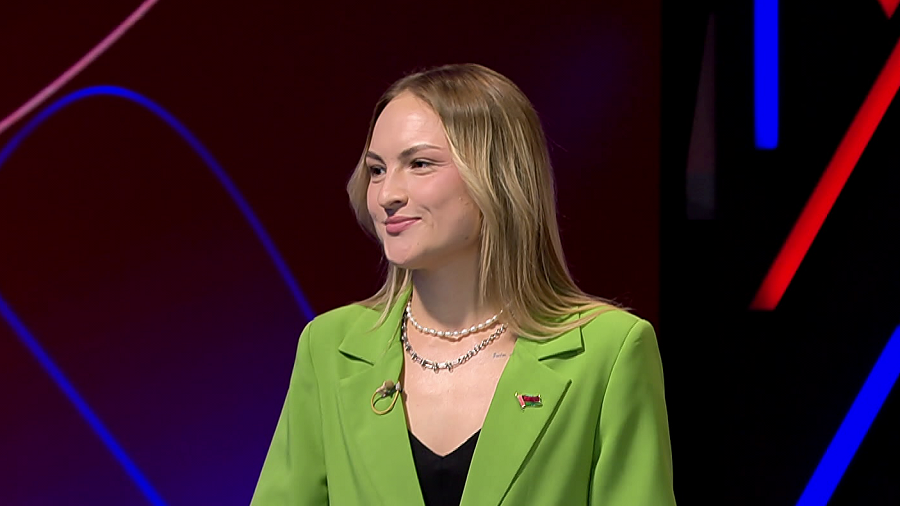 «Нашла своё место в педагогике». Учитель английского рассказала, сложно ли преподавать современным детям