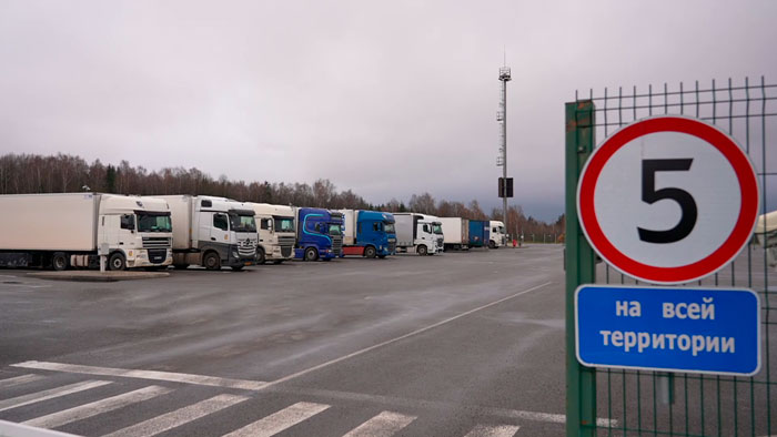 Более тысячи грузовых автомобилей ждут выезда в Литву