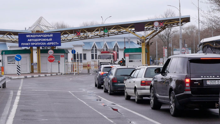 ГТК предупреждает о необходимости соблюдения правил перемещения через границу наличных денежных средств